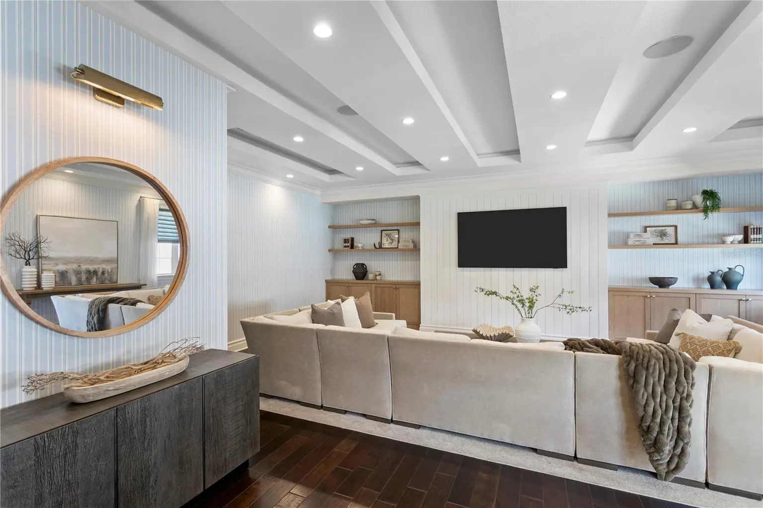 524 BEACH DRIVE NE, ST PETERSBURG, FL, photo 16 of 55