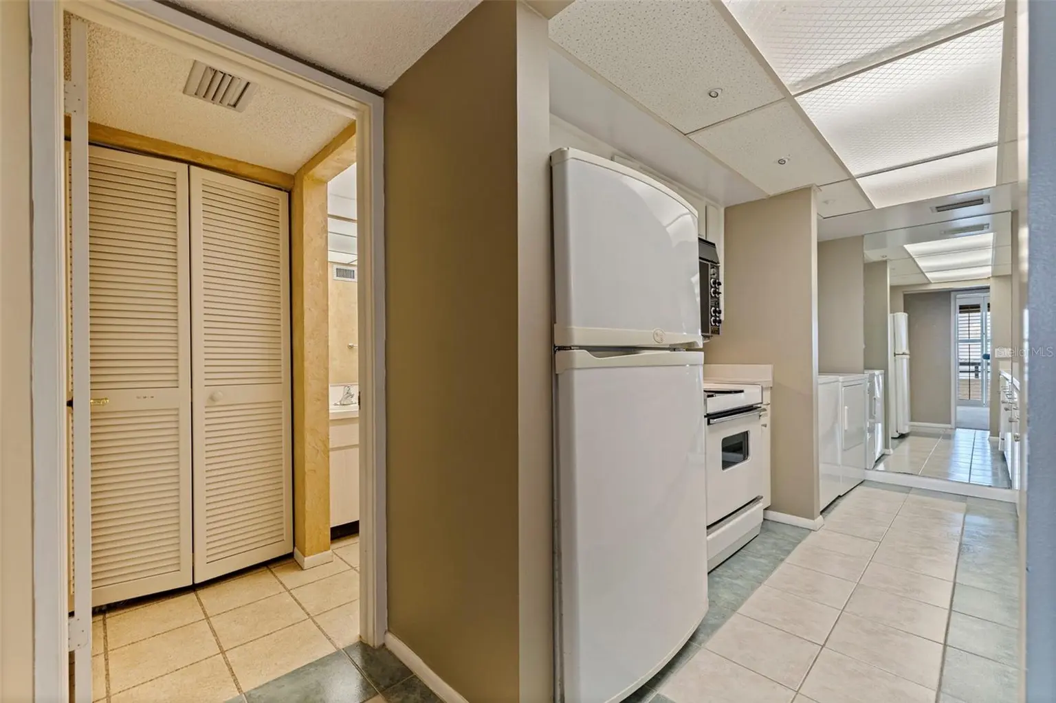 5700 MARINER STREET #802E, TAMPA, FL, photo 30 of 41