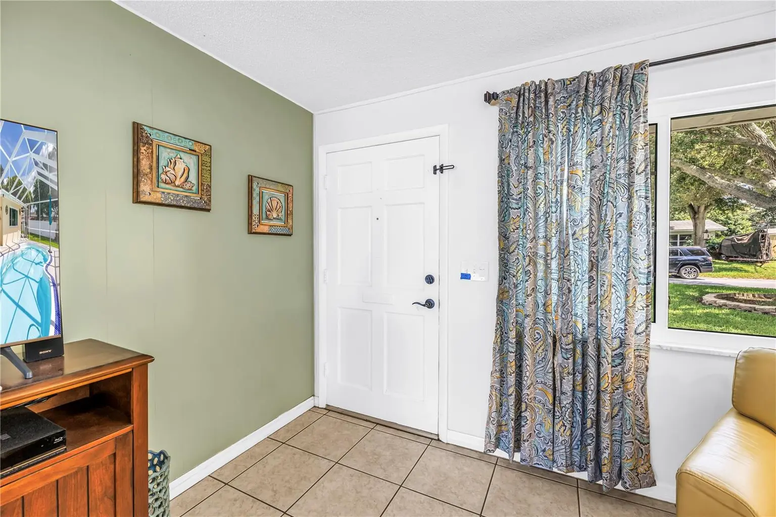 1350 WOODCREST AVENUE, CLEARWATER, FL, photo 3 of 54