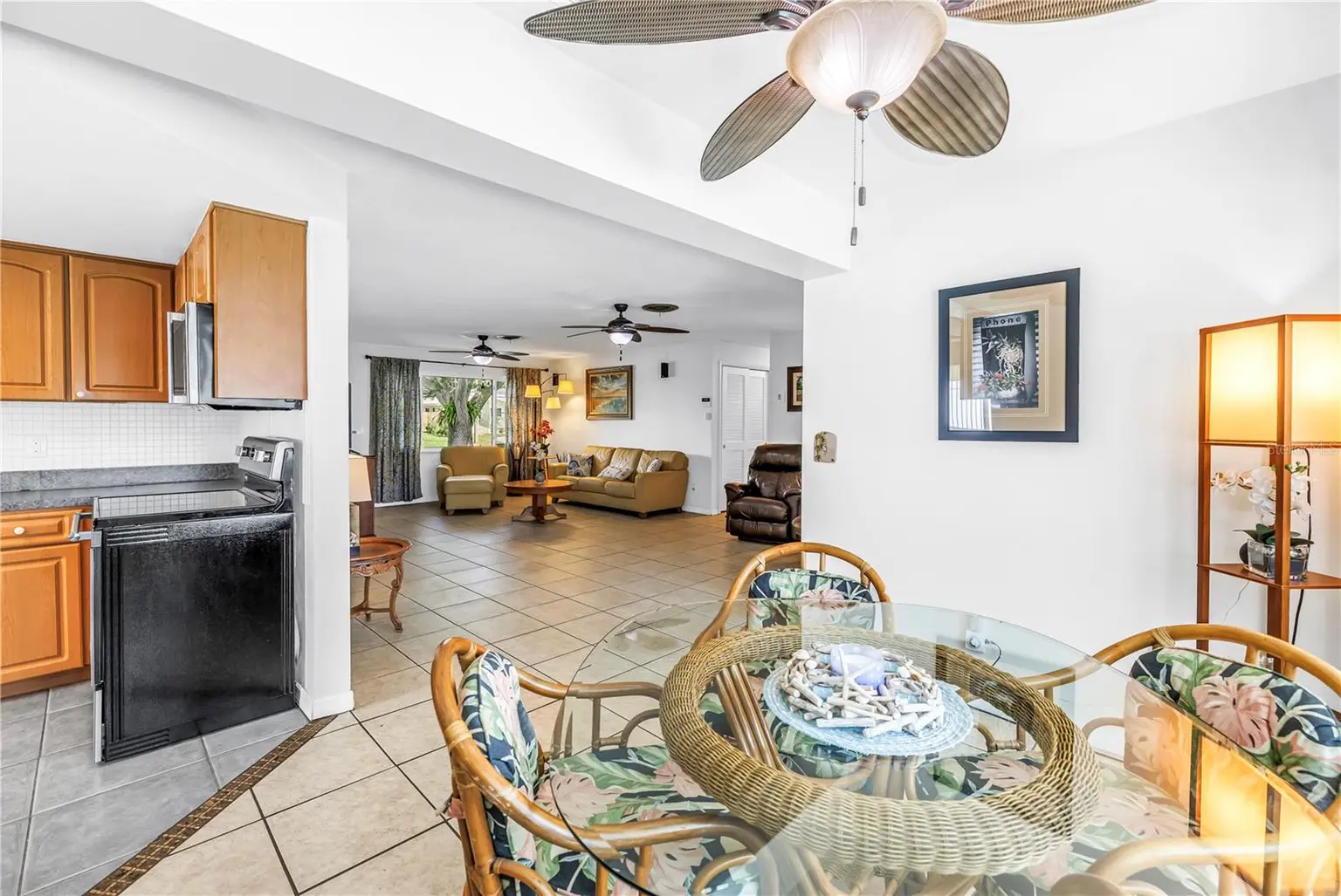 1350 WOODCREST AVENUE, CLEARWATER, FL, photo 14 of 54