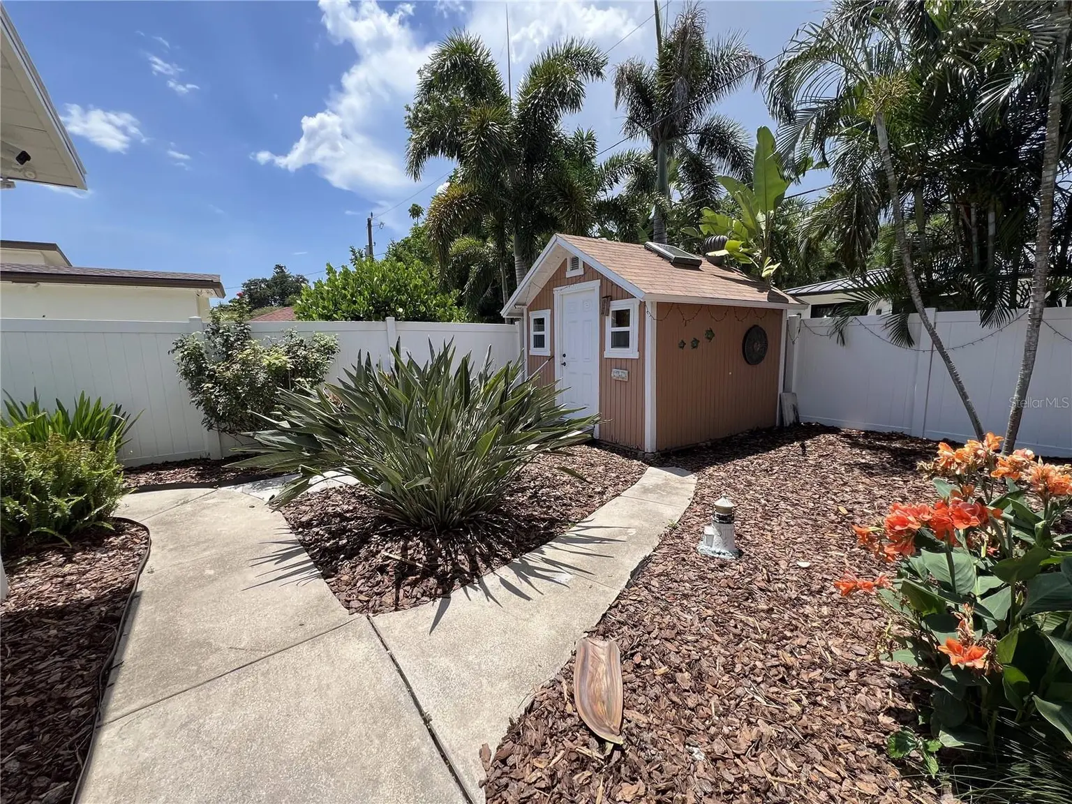 146 GIRALDA BOULEVARD NE, ST PETERSBURG, FL, photo 19 of 49