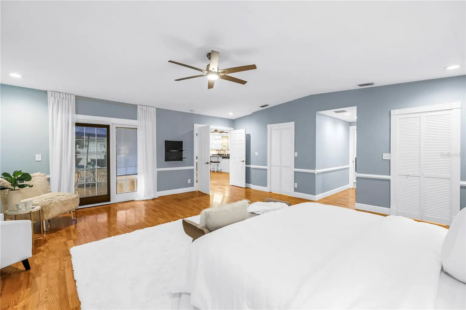 146 GIRALDA BOULEVARD NE, ST PETERSBURG, FL, photo 22 of 49