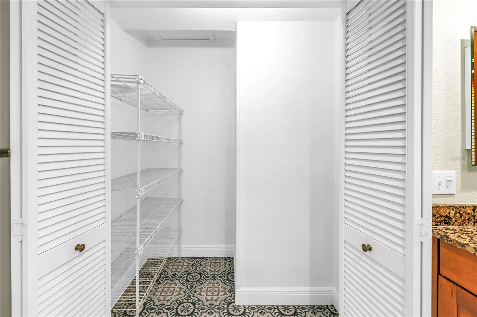 146 GIRALDA BOULEVARD NE, ST PETERSBURG, FL, photo 24 of 49