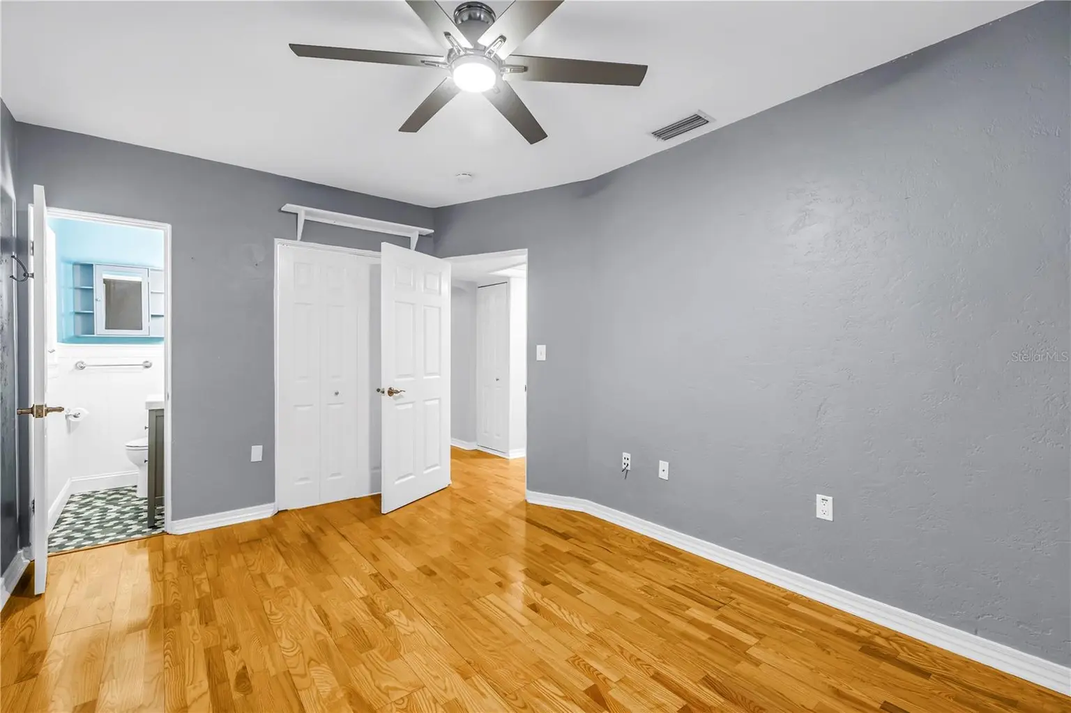 146 GIRALDA BOULEVARD NE, ST PETERSBURG, FL, photo 30 of 49