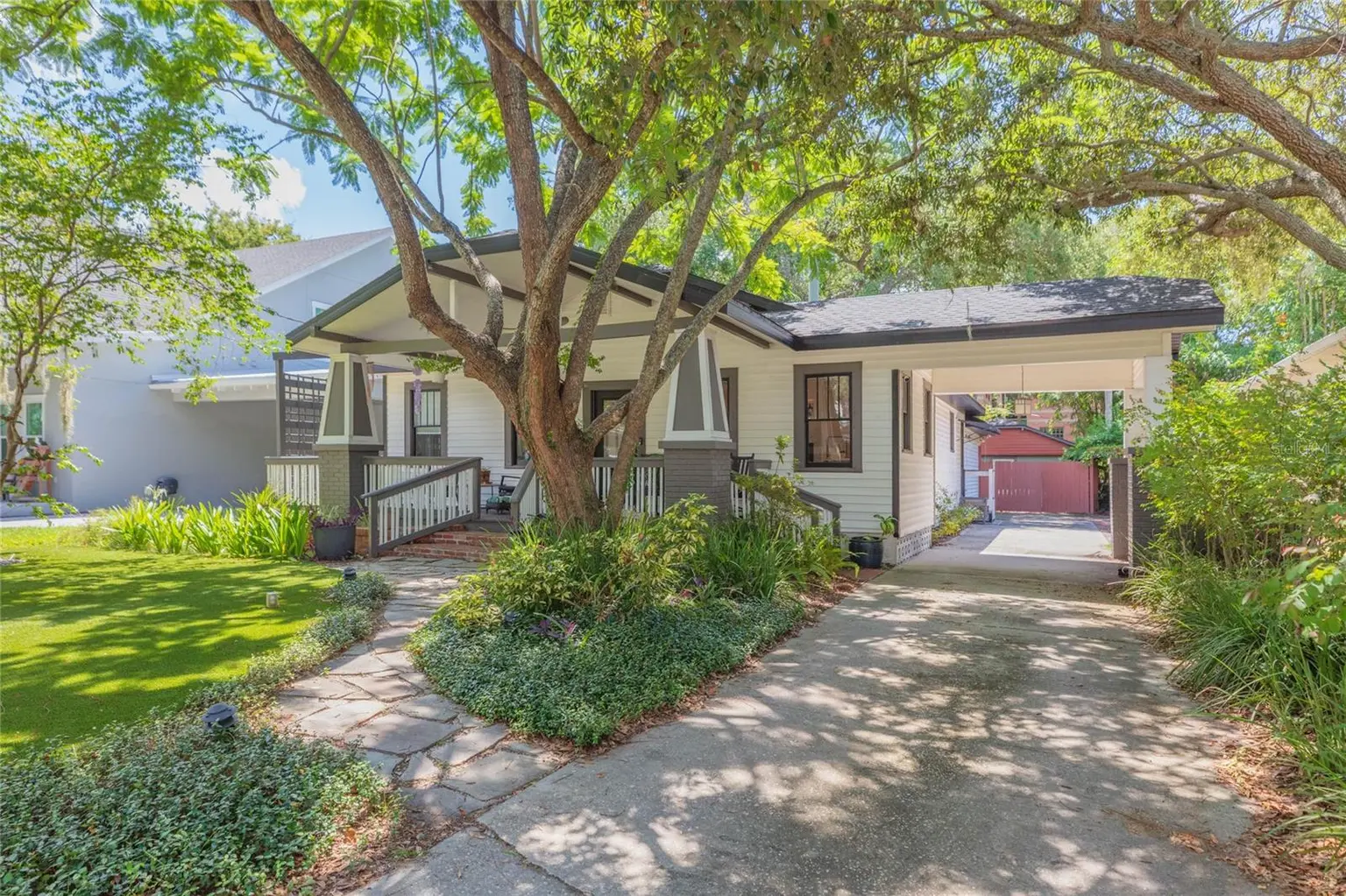3114 W HAWTHORNE ROAD, TAMPA, FL, photo 3 of 54