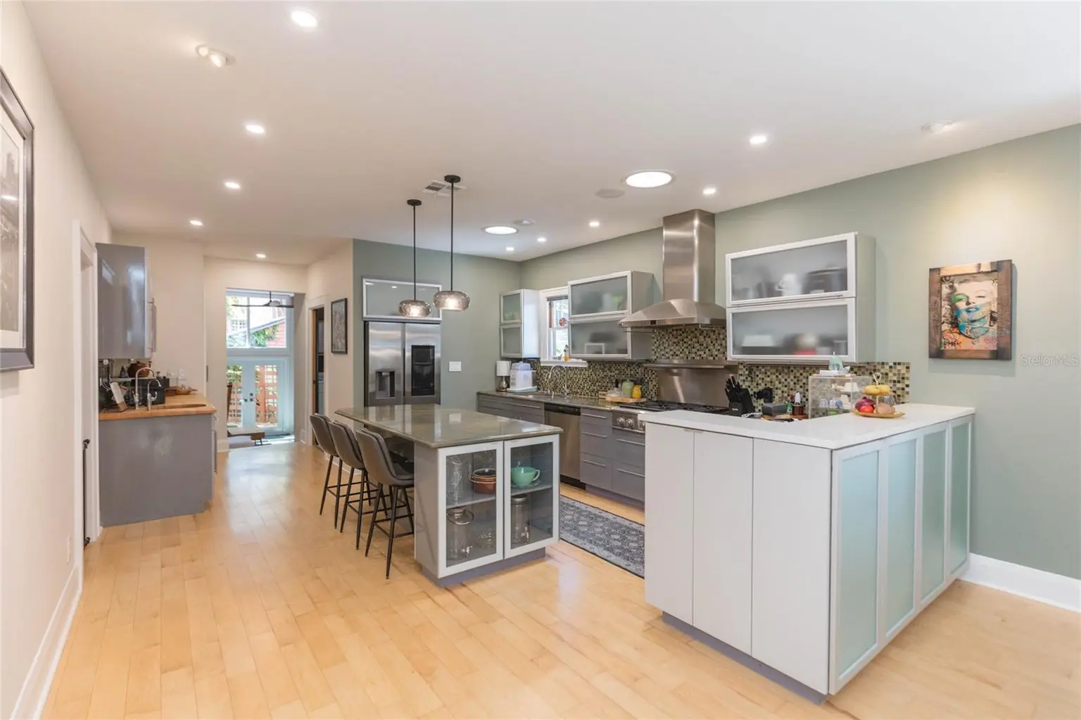 3114 W HAWTHORNE ROAD, TAMPA, FL, photo 15 of 54