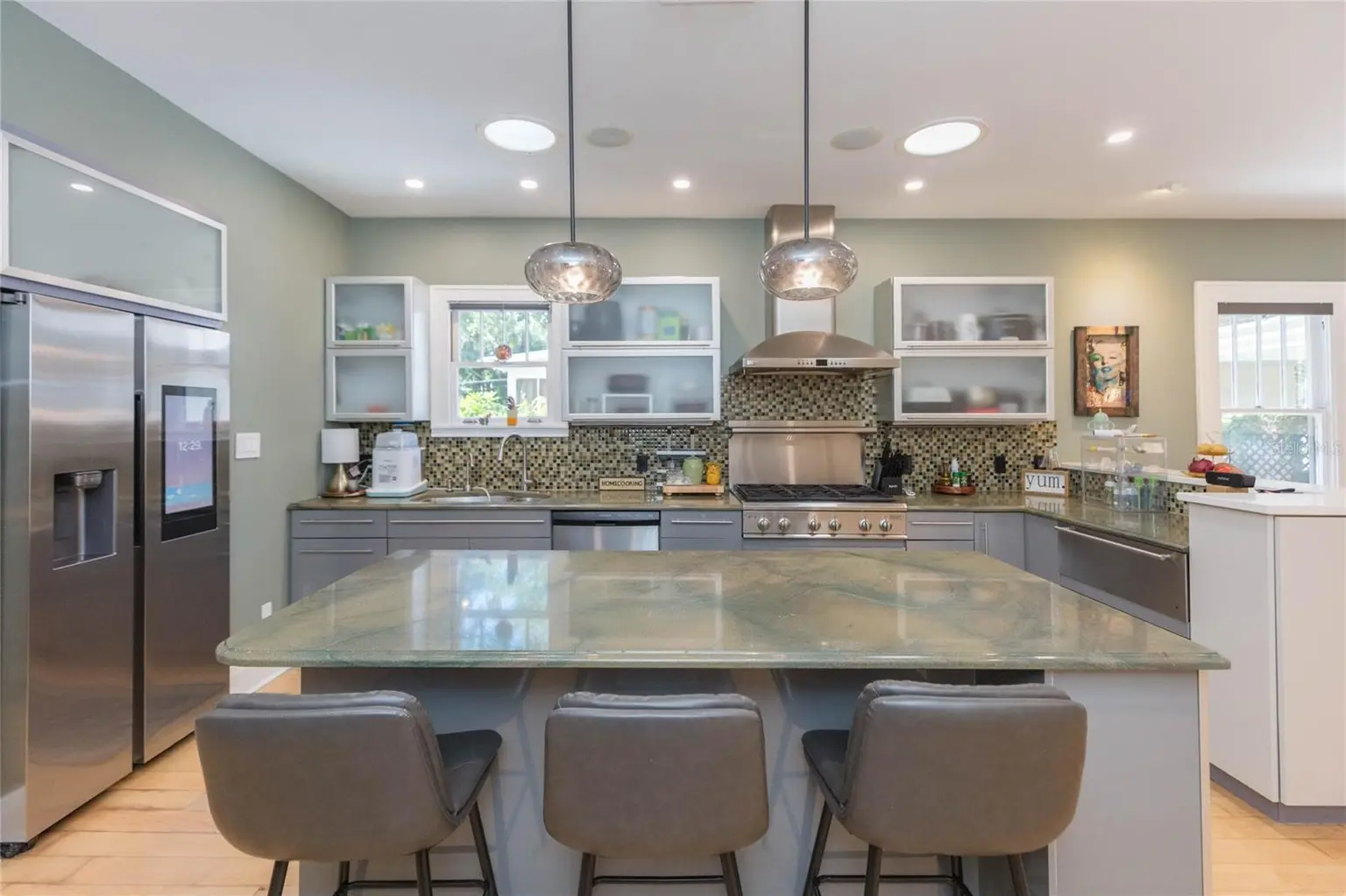 3114 W HAWTHORNE ROAD, TAMPA, FL, photo 16 of 54