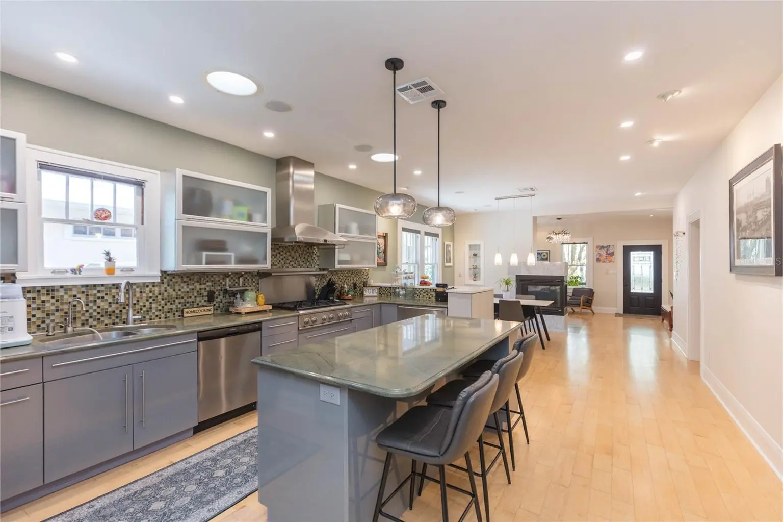 3114 W HAWTHORNE ROAD, TAMPA, FL, photo 22 of 54