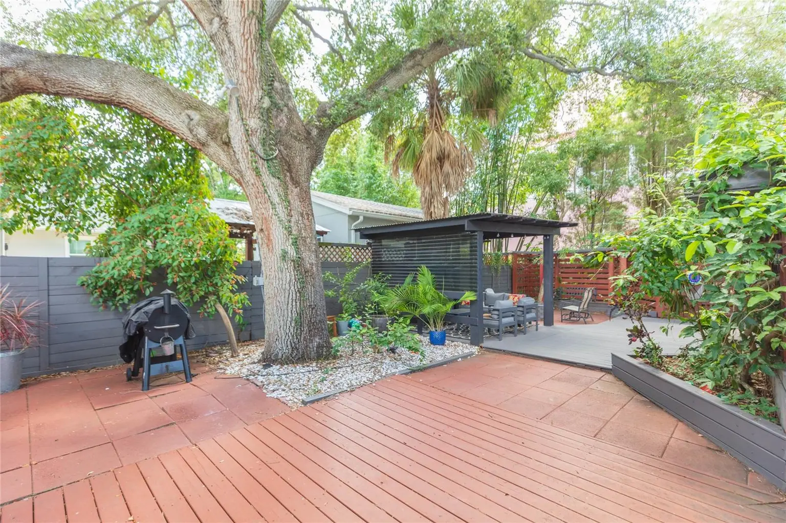 3114 W HAWTHORNE ROAD, TAMPA, FL, photo 45 of 54