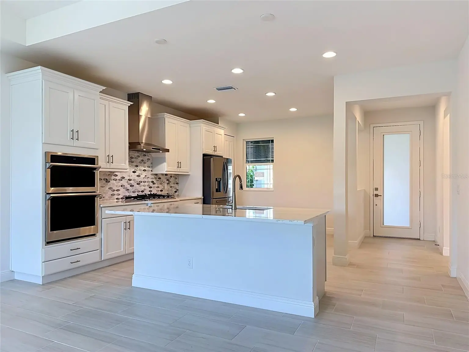 10618 KLEE AVENUE, BRADENTON, FL, photo 14 of 49
