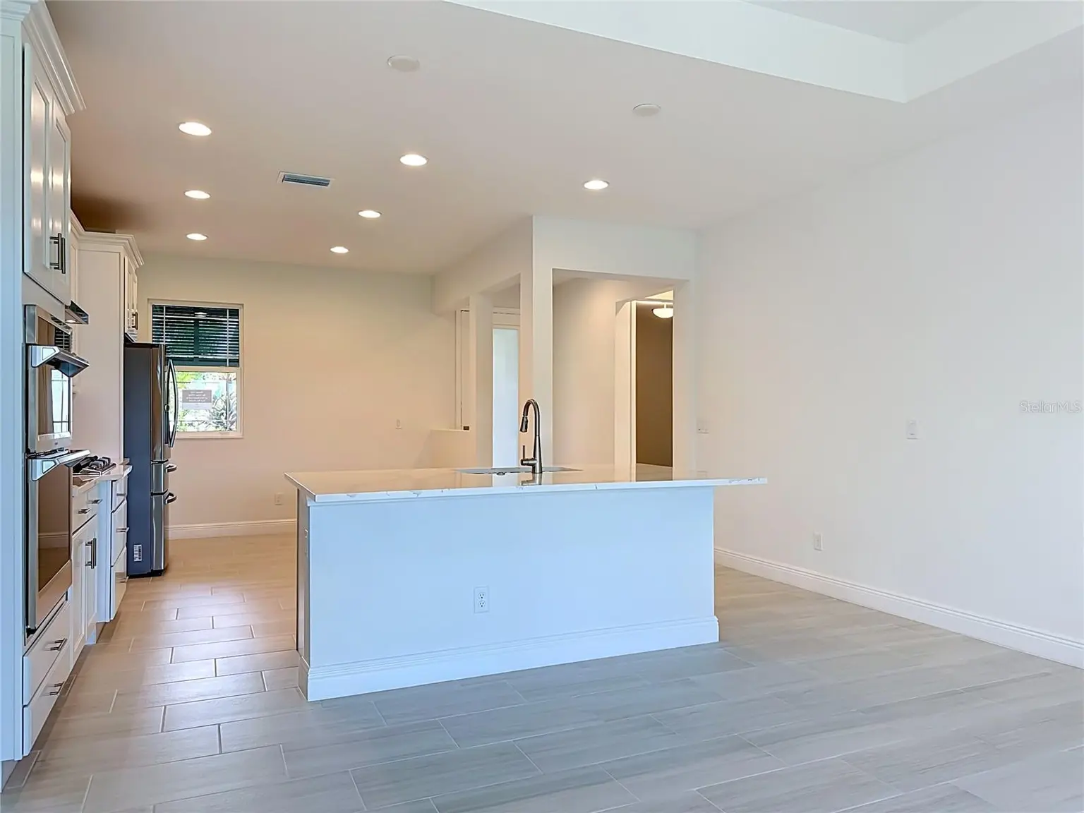 10618 KLEE AVENUE, BRADENTON, FL, photo 15 of 49