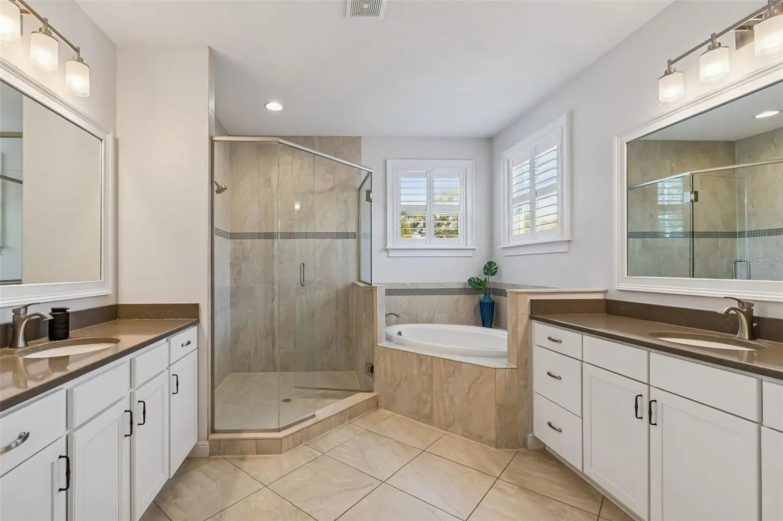 3610 E CLARK CIRCLE, TAMPA, FL, photo 39 of 63