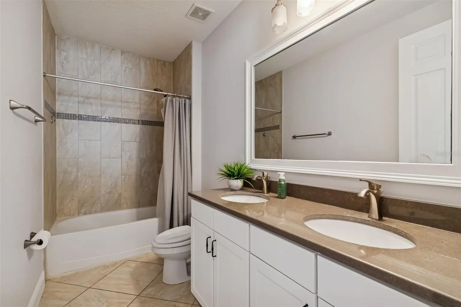 3610 E CLARK CIRCLE, TAMPA, FL, photo 44 of 63
