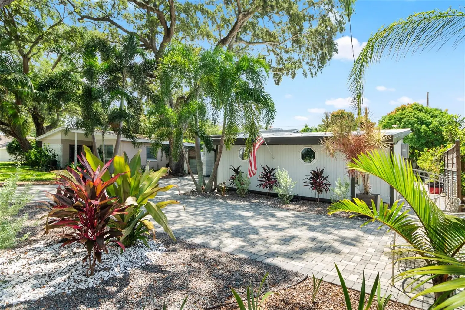 3004 W BAY VILLA AVENUE, TAMPA, FL, photo 3 of 30