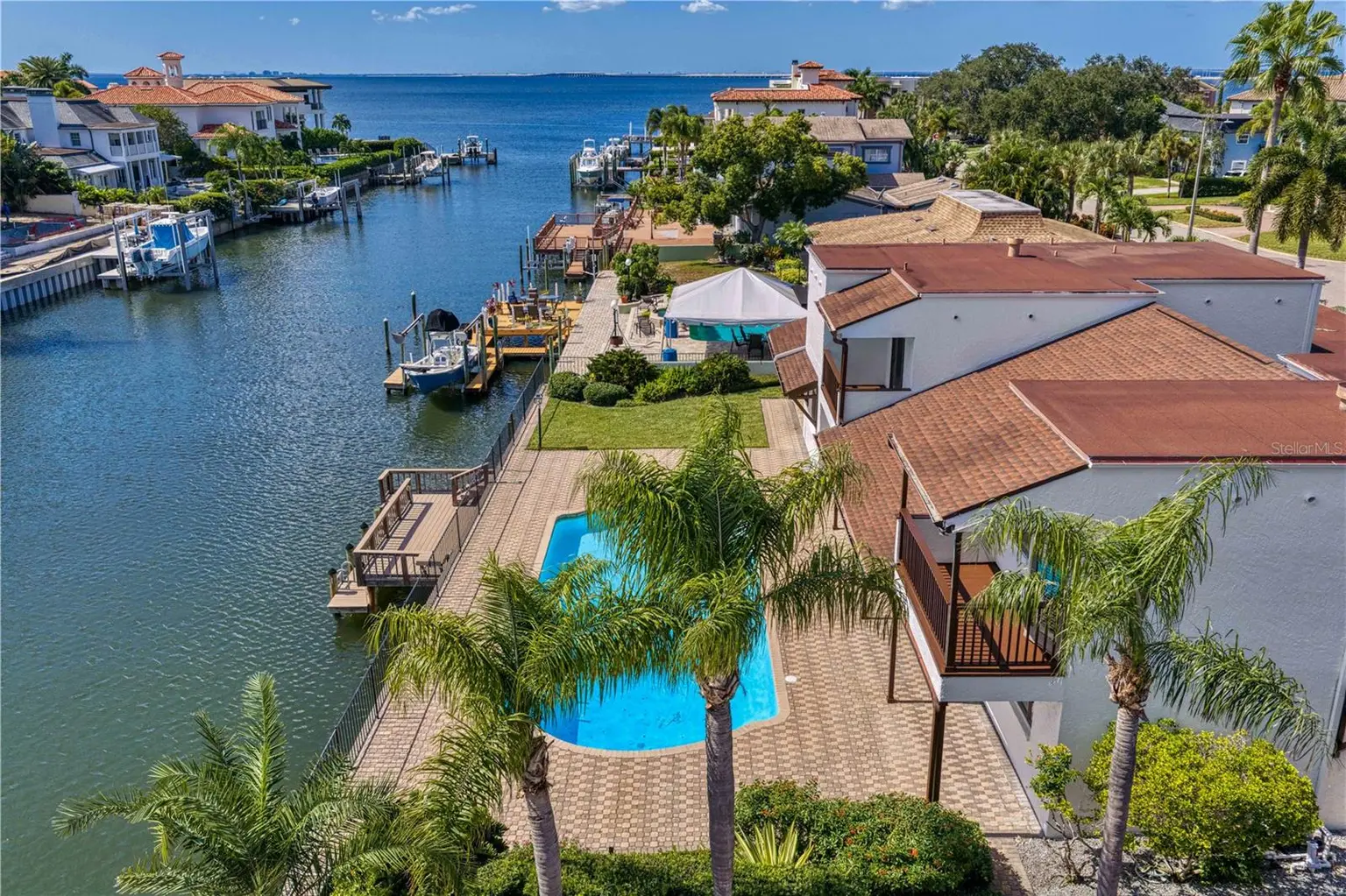 4922 W BAY WAY PLACE, TAMPA, FL, photo 1 of 45