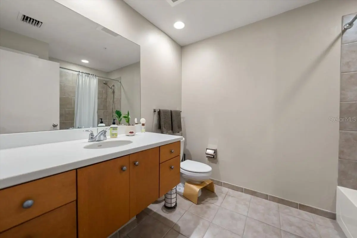1120 E KENNEDY BOULEVARD #319, TAMPA, FL, photo 22 of 48
