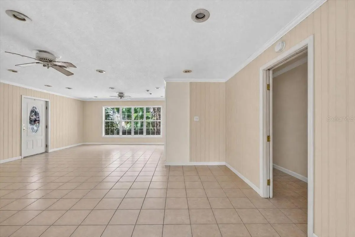 114 W DAVIS BOULEVARD, TAMPA, FL, photo 8 of 37