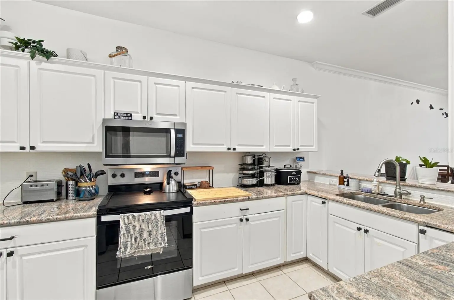 6829 S KISSIMMEE STREET, TAMPA, FL, photo 11 of 40