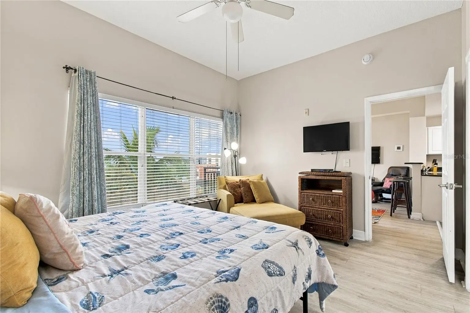 13235 GULF BOULEVARD #409, MADEIRA BEACH, FL, photo 15 of 39