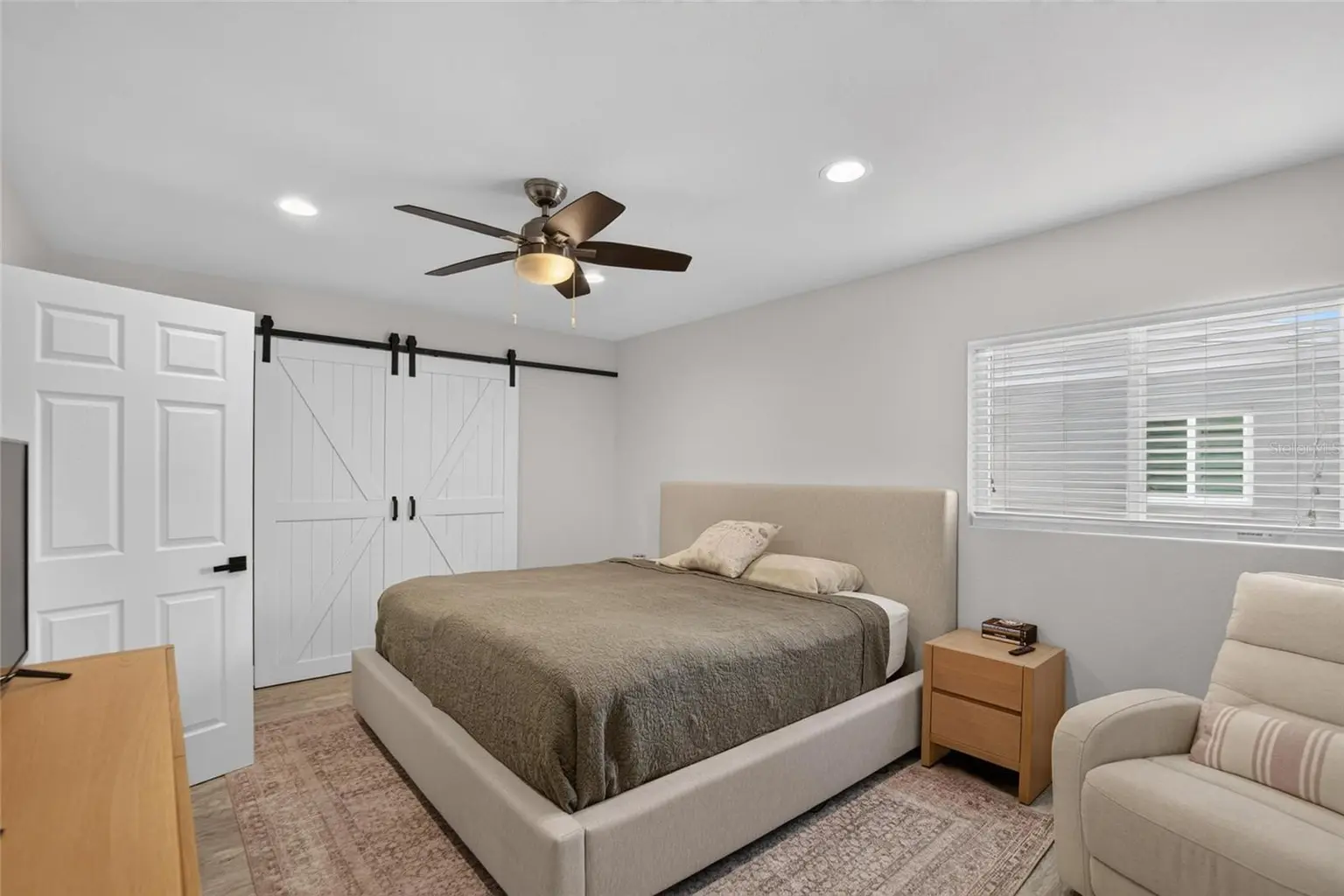 9043 2ND STREET N, ST PETERSBURG, FL, photo 24 of 54
