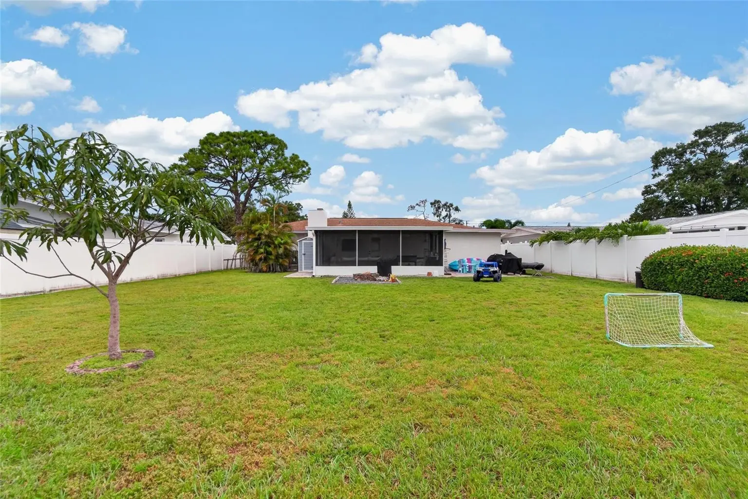 9043 2ND STREET N, ST PETERSBURG, FL, photo 49 of 54