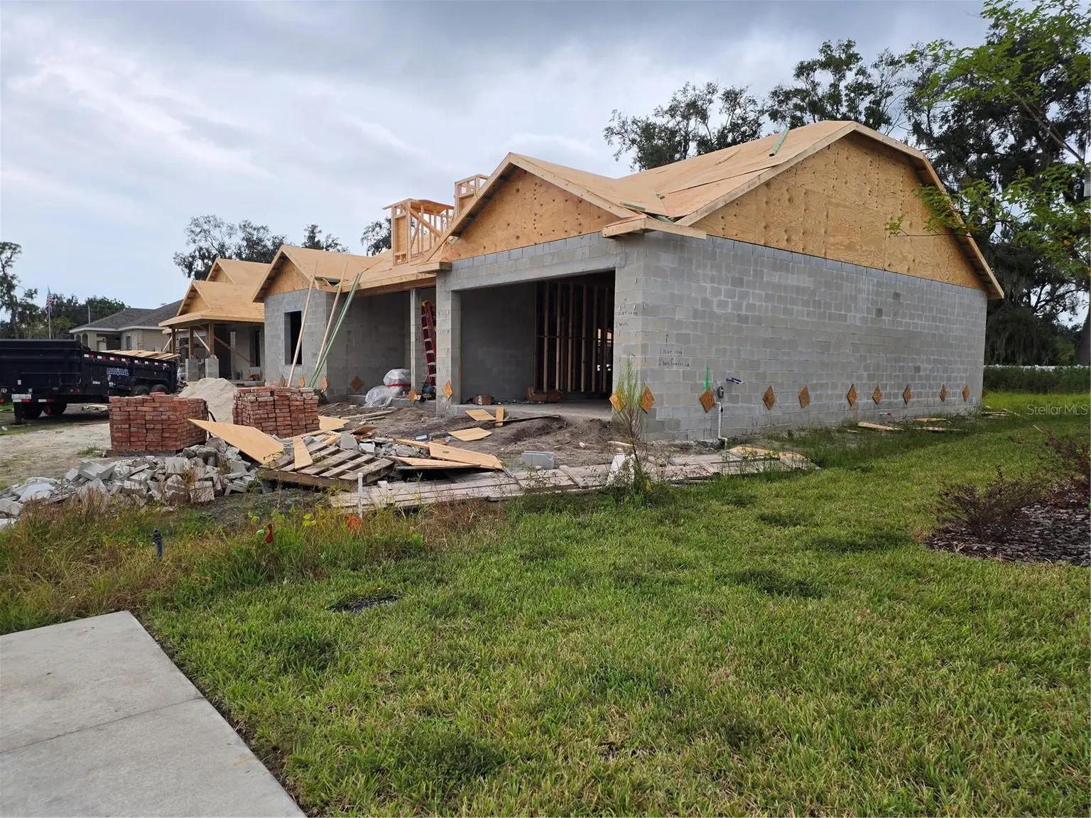 Shannon Estates home, photo 3 of 8