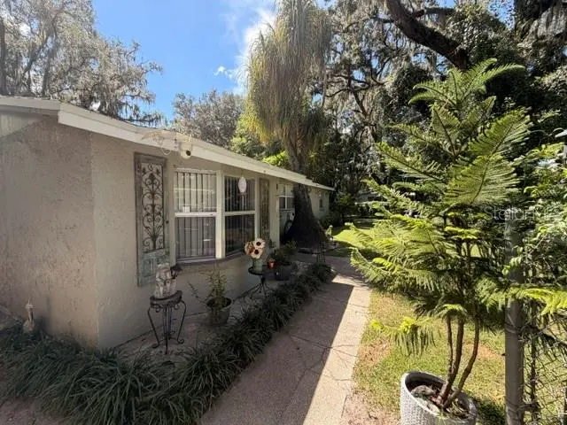 11615 GROVEWOOD AVENUE, THONOTOSASSA, FL, photo 3 of 29