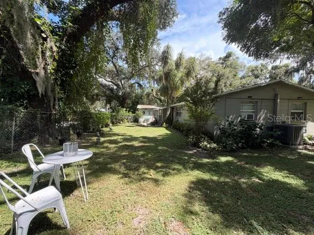 11615 GROVEWOOD AVENUE, THONOTOSASSA, FL, photo 8 of 29
