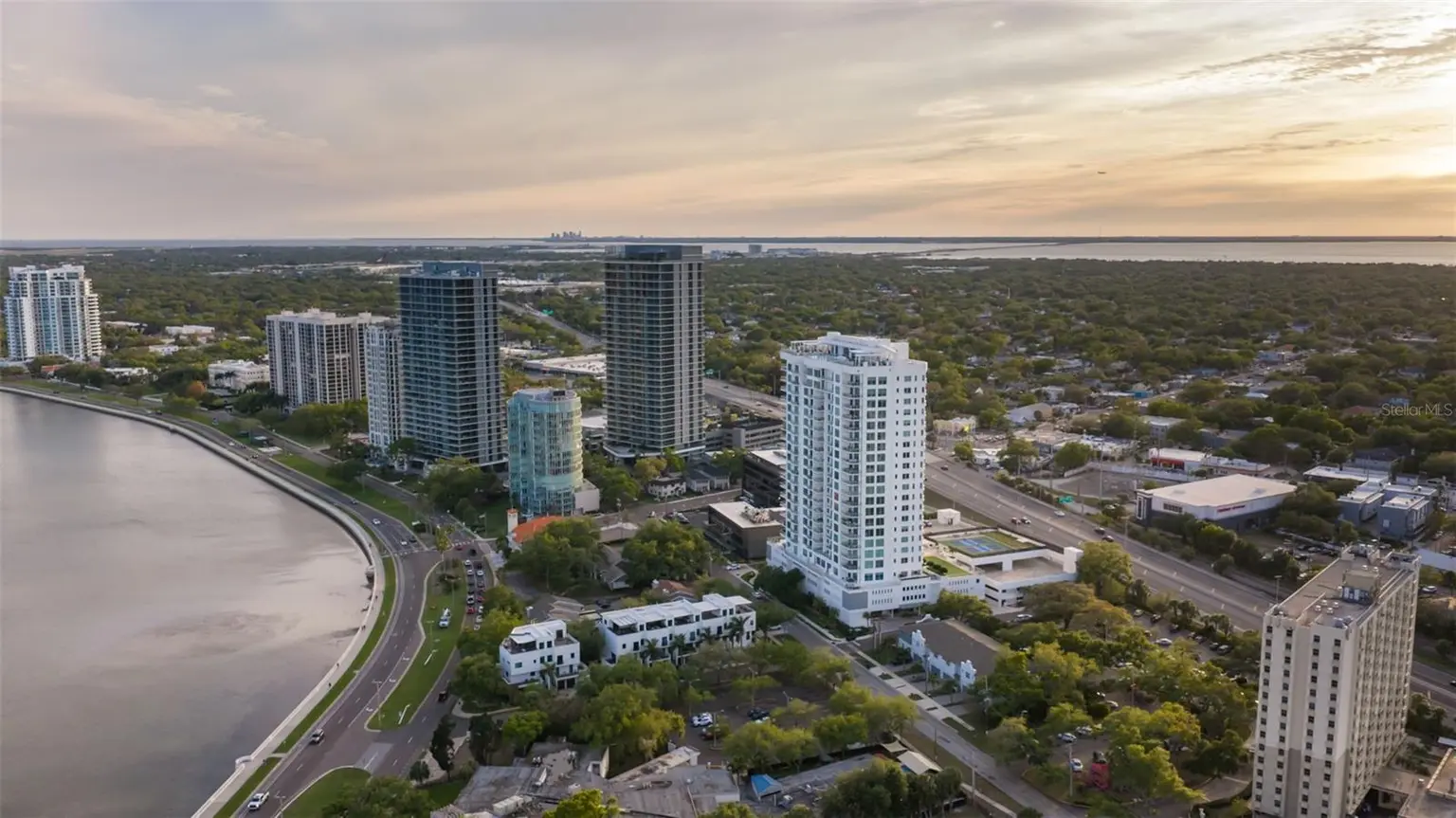 Bayshore Ysabella Condominium home, photo 6 of 8