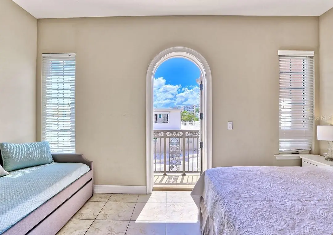 17810 LEE AVENUE, REDINGTON SHORES, FL, photo 33 of 74