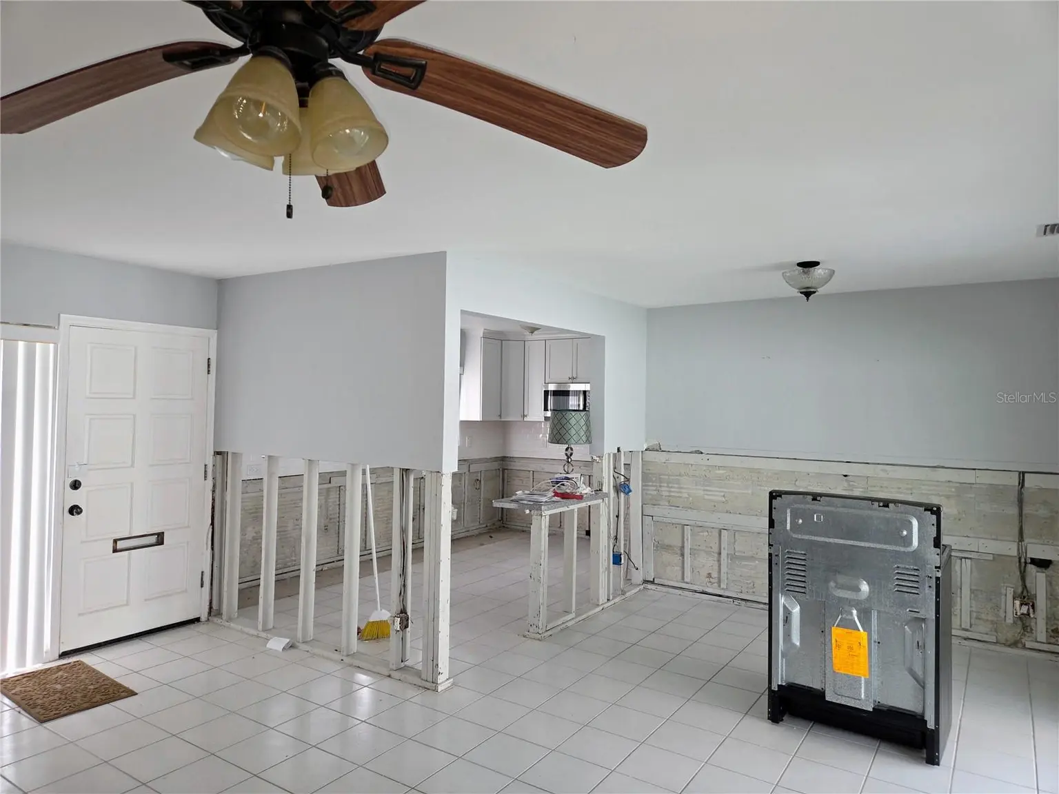 1595 ARIZONA AVENUE NE, ST PETERSBURG, FL, photo 4 of 23