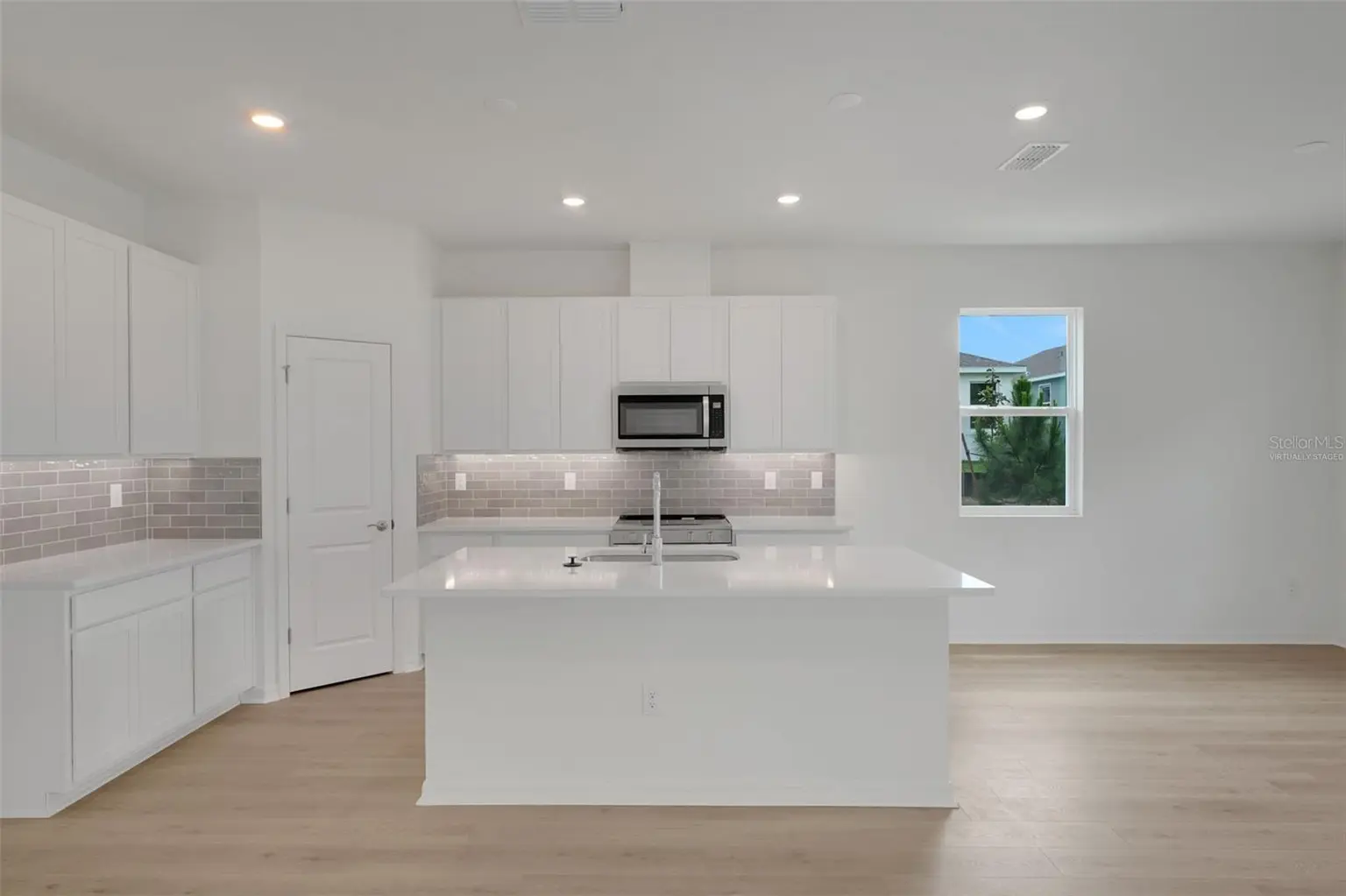 35228 TUSCAN HILL ROAD, DADE CITY, FL, photo 10 of 38