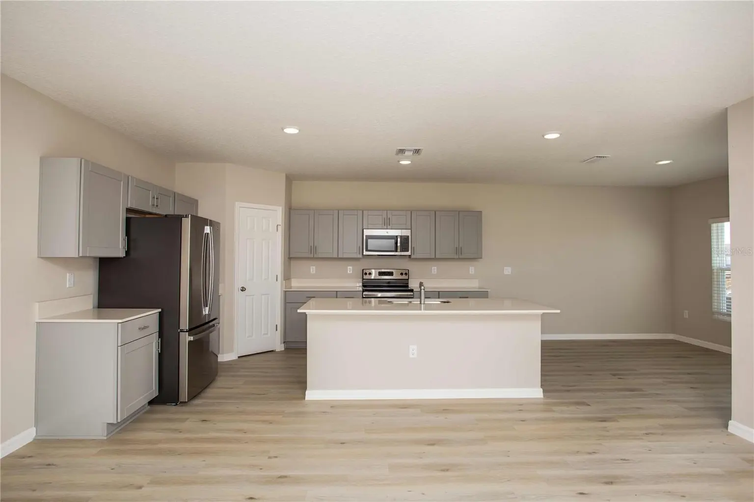 2167 LAWSON WAY, ZEPHYRHILLS, FL, photo 11 of 34