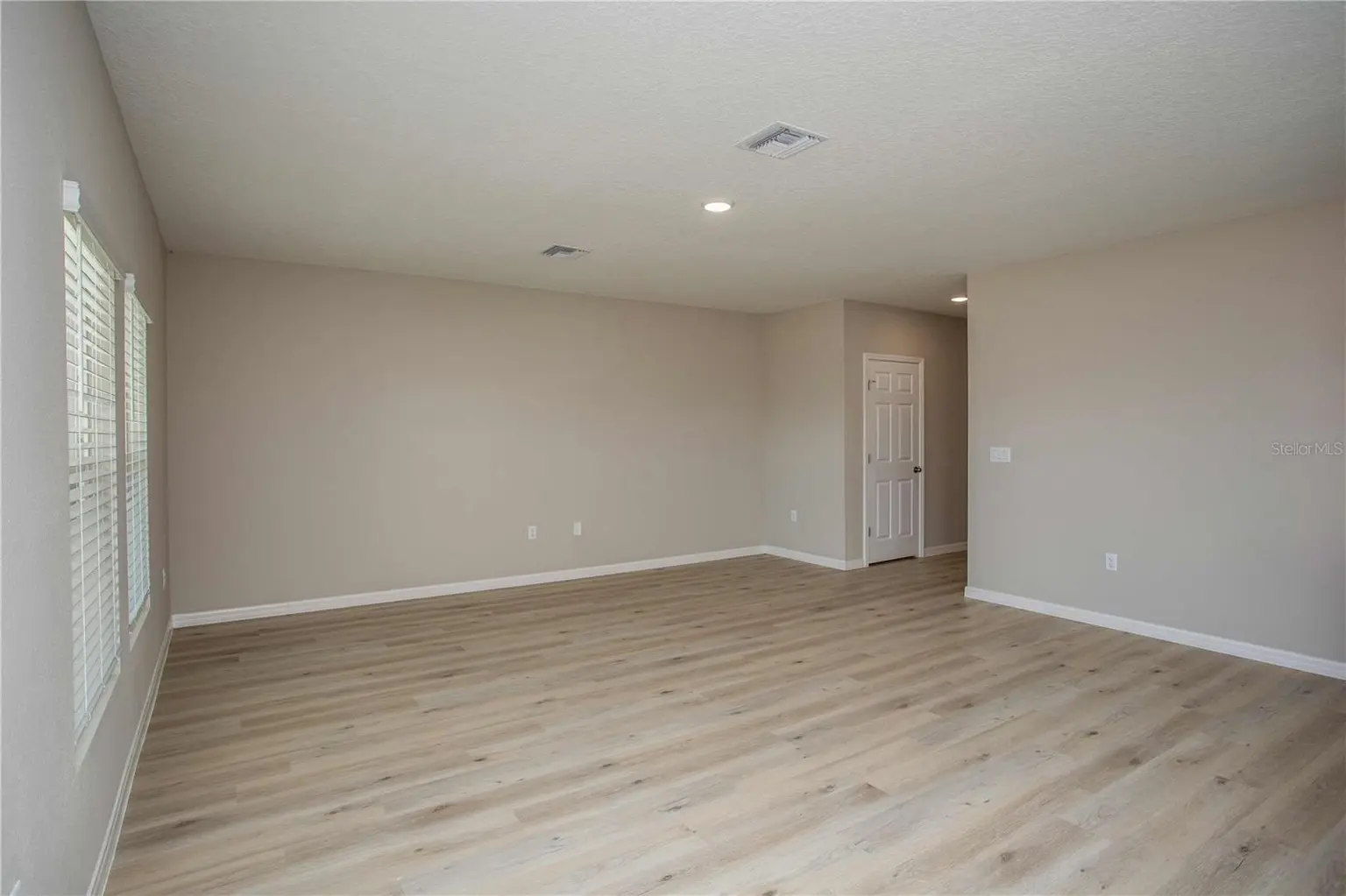 2167 LAWSON WAY, ZEPHYRHILLS, FL, photo 15 of 34
