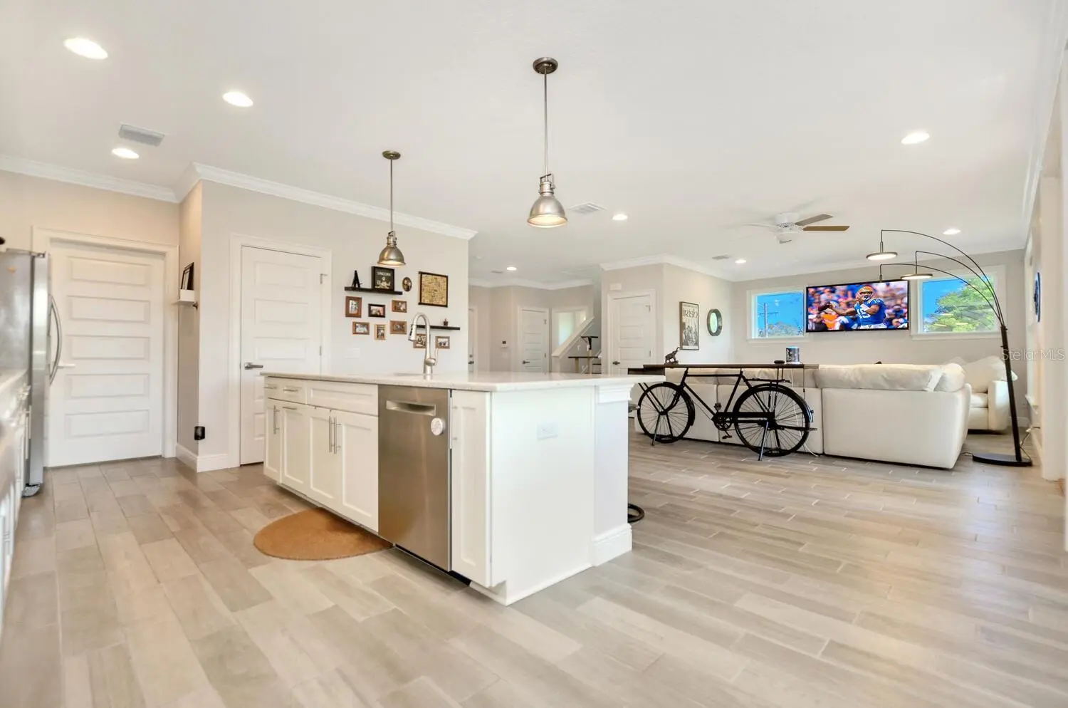 7210 S MASCOTTE STREET, TAMPA, FL, photo 12 of 34