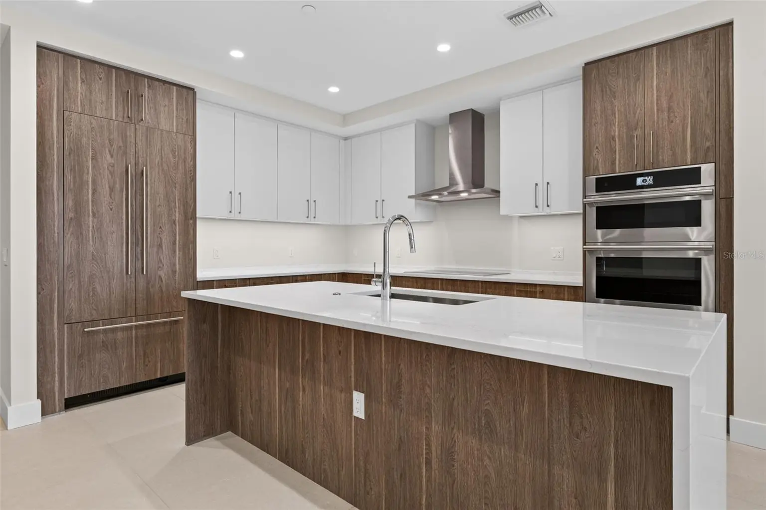 275 1ST AVENUE S #2603, ST PETERSBURG, FL, photo 5 of 93