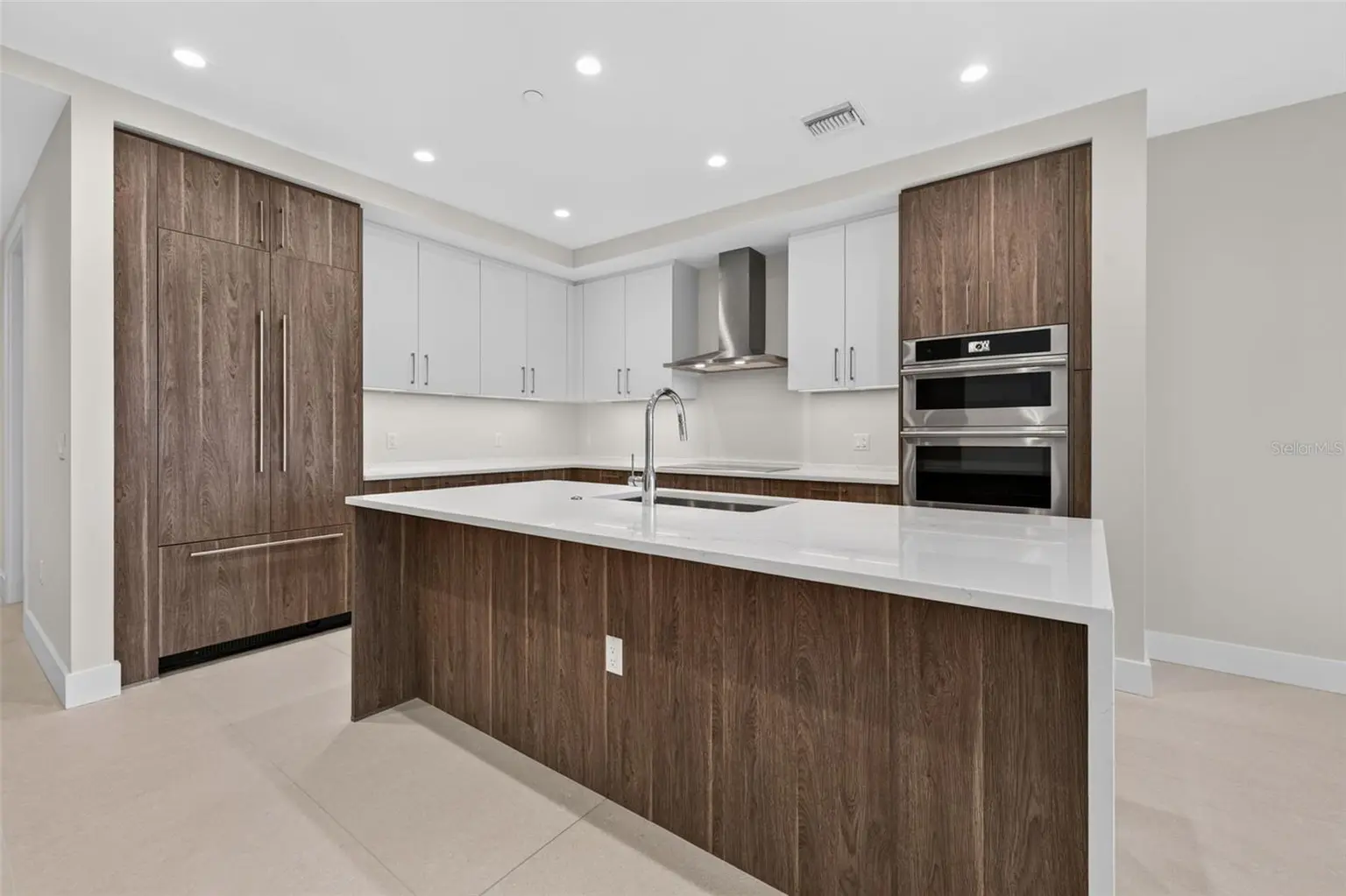 275 1ST AVENUE S #2603, ST PETERSBURG, FL, photo 6 of 93