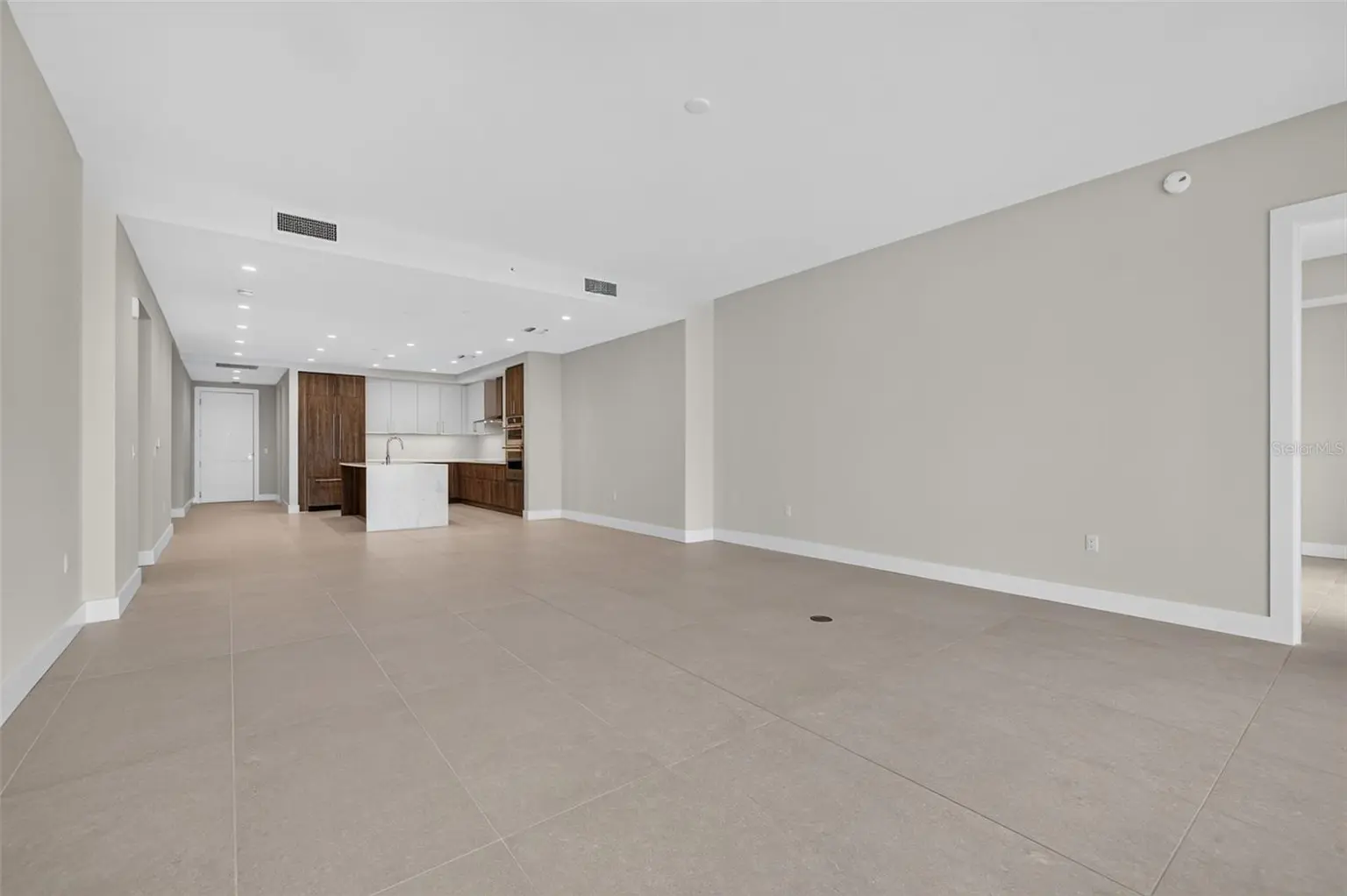 275 1ST AVENUE S #2603, ST PETERSBURG, FL, photo 16 of 93