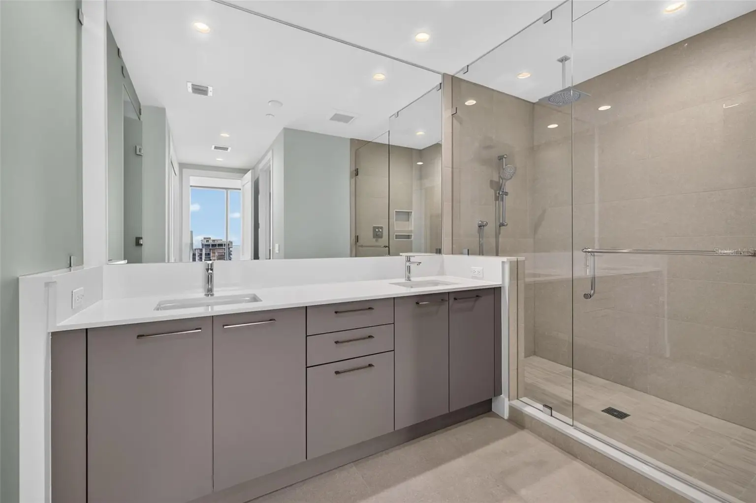 275 1ST AVENUE S #2603, ST PETERSBURG, FL, photo 22 of 93