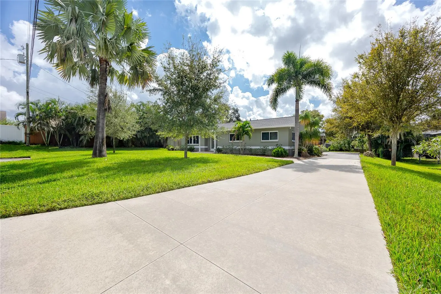 902 ROBIN AVENUE, PALM HARBOR, FL, photo 37 of 62