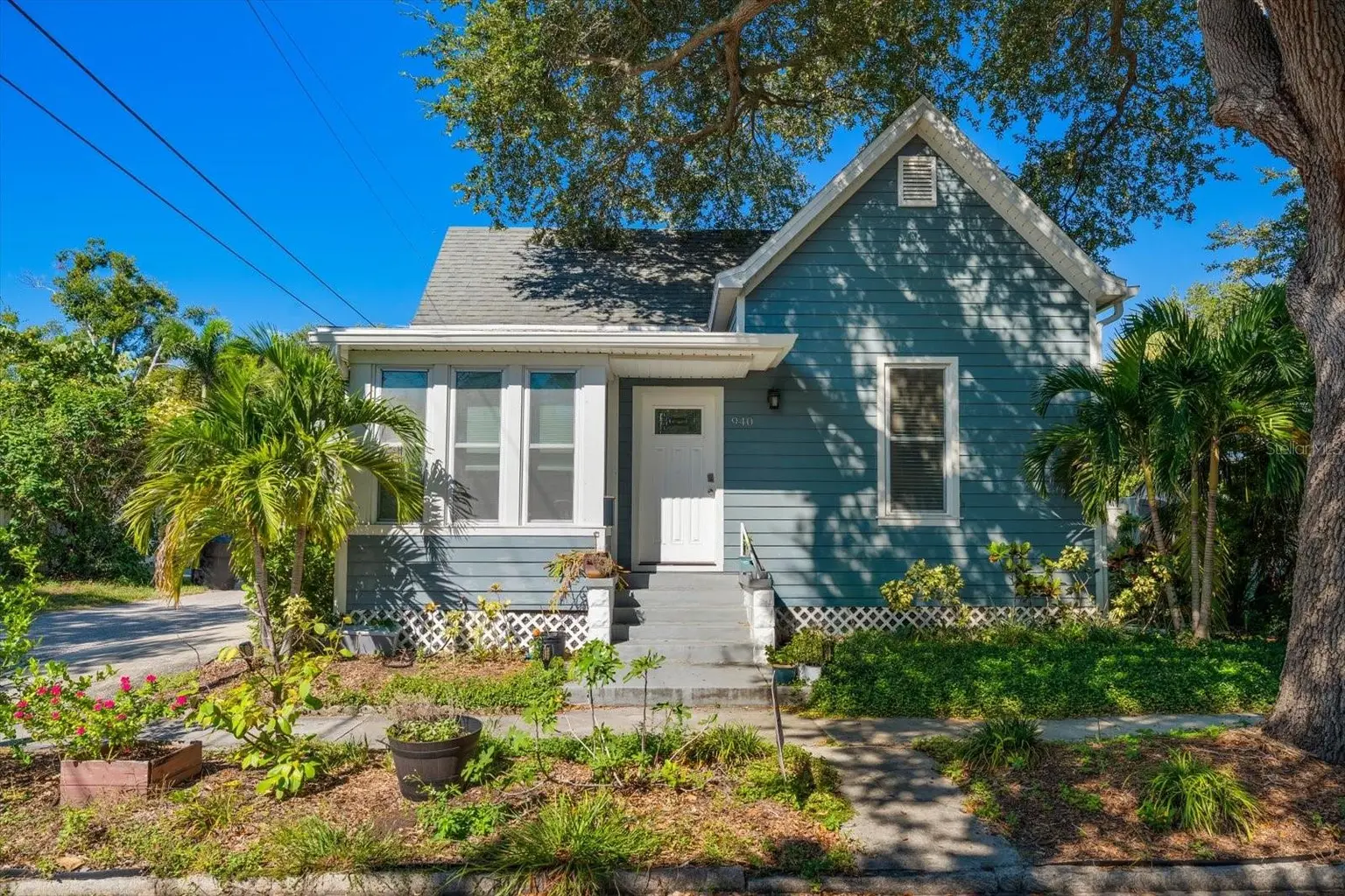 940 LOCUST STREET NE, ST PETERSBURG, FL, photo 1 of 27