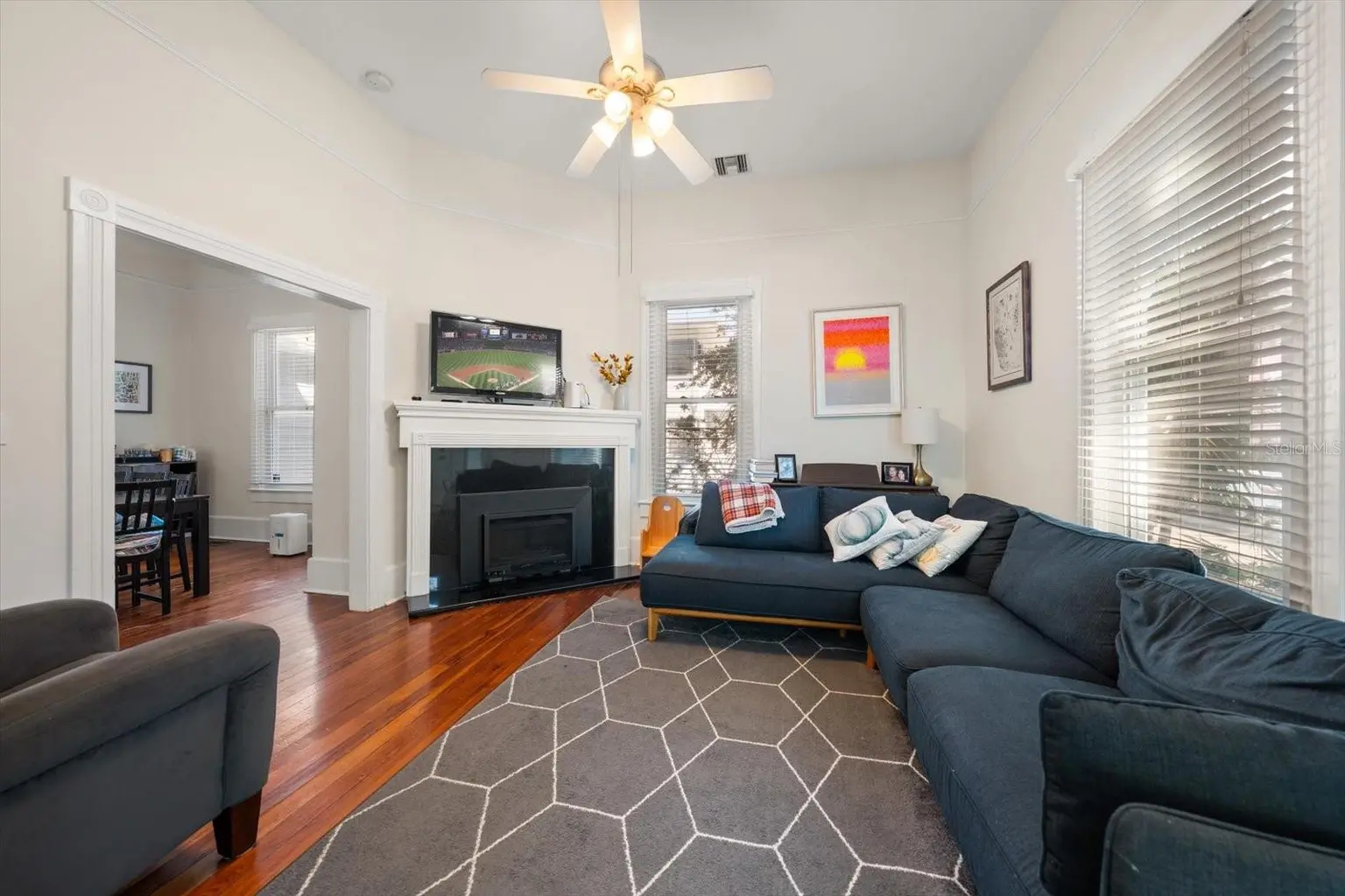 940 LOCUST STREET NE, ST PETERSBURG, FL, photo 3 of 27