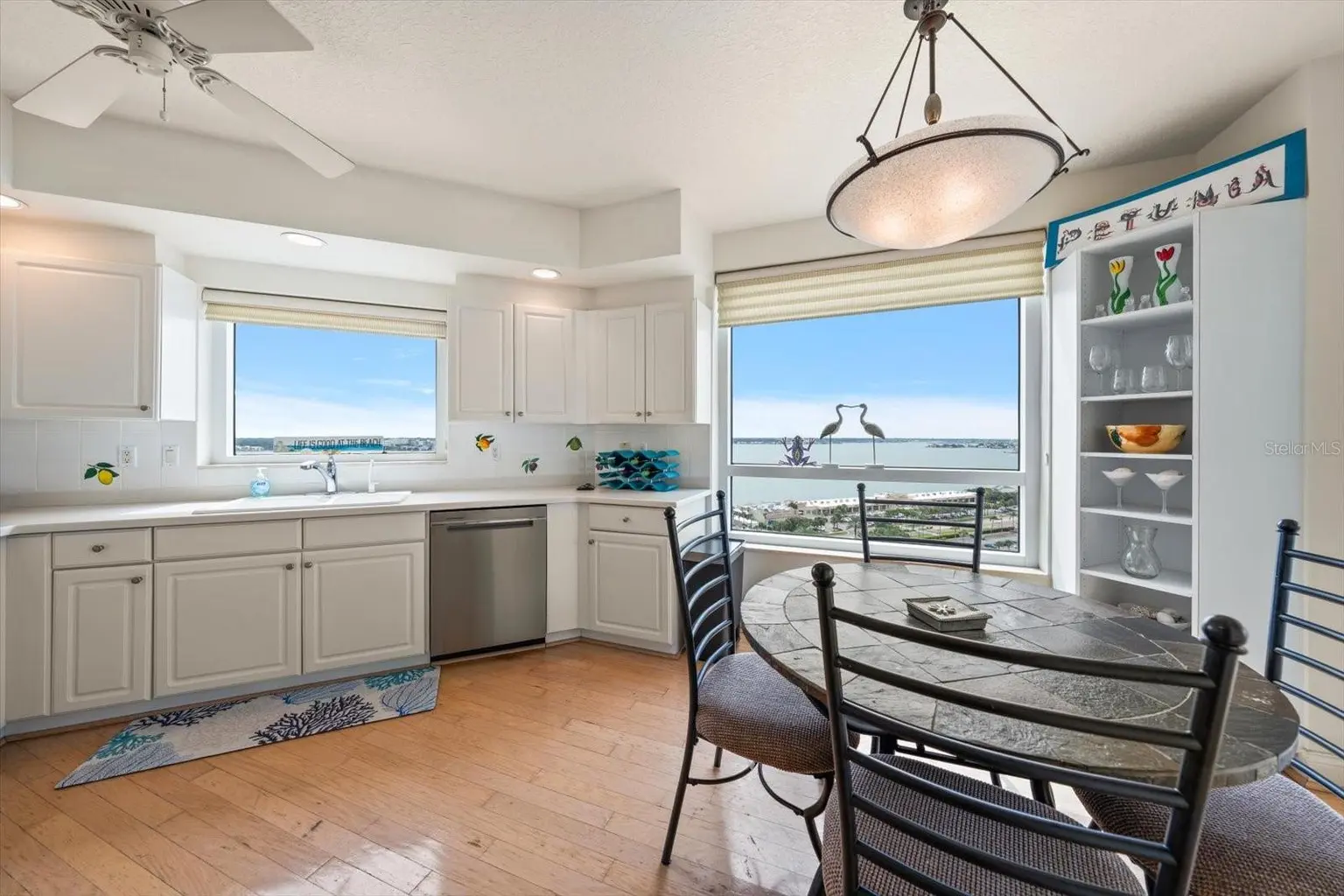 1170 GULF BOULEVARD #1605, CLEARWATER, FL, photo 21 of 65
