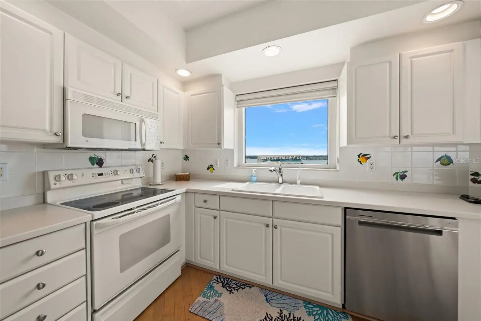 1170 GULF BOULEVARD #1605, CLEARWATER, FL, photo 23 of 65