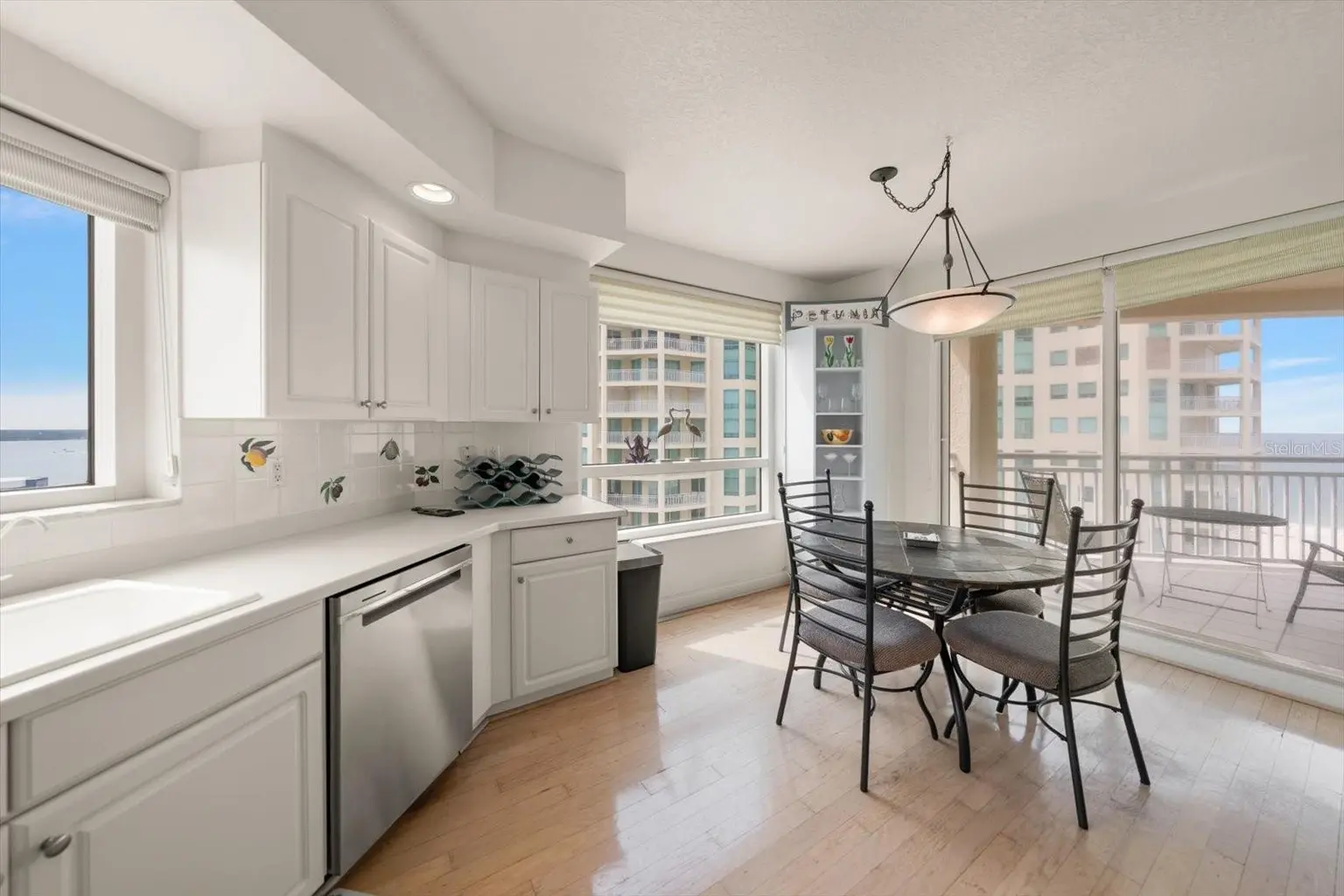 1170 GULF BOULEVARD #1605, CLEARWATER, FL, photo 24 of 65