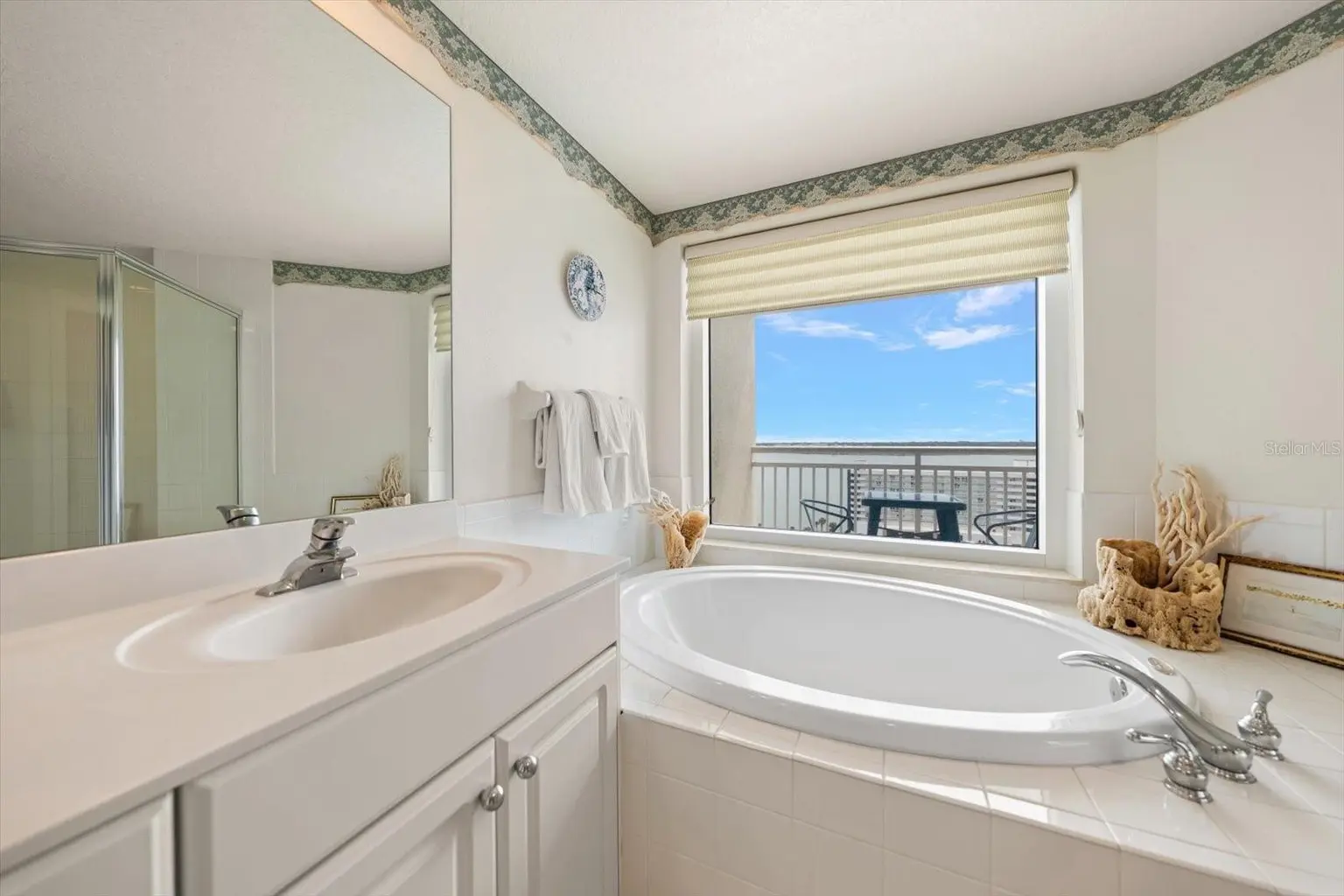 1170 GULF BOULEVARD #1605, CLEARWATER, FL, photo 35 of 65