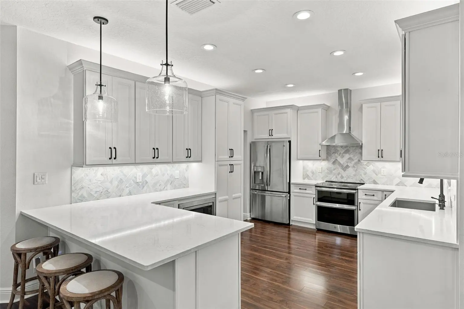 3308 W VILLA ROSA STREET, TAMPA, FL, photo 13 of 43