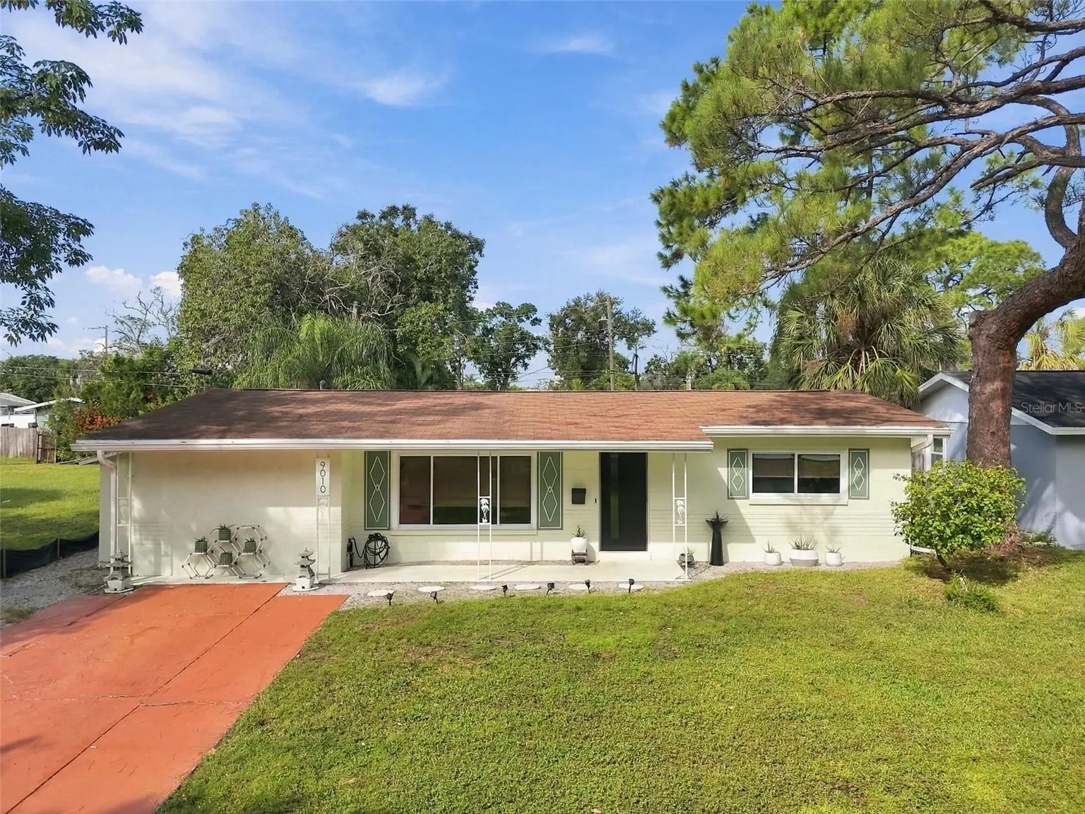 9010 1ST STREET N, ST PETERSBURG, FL, photo 2 of 60
