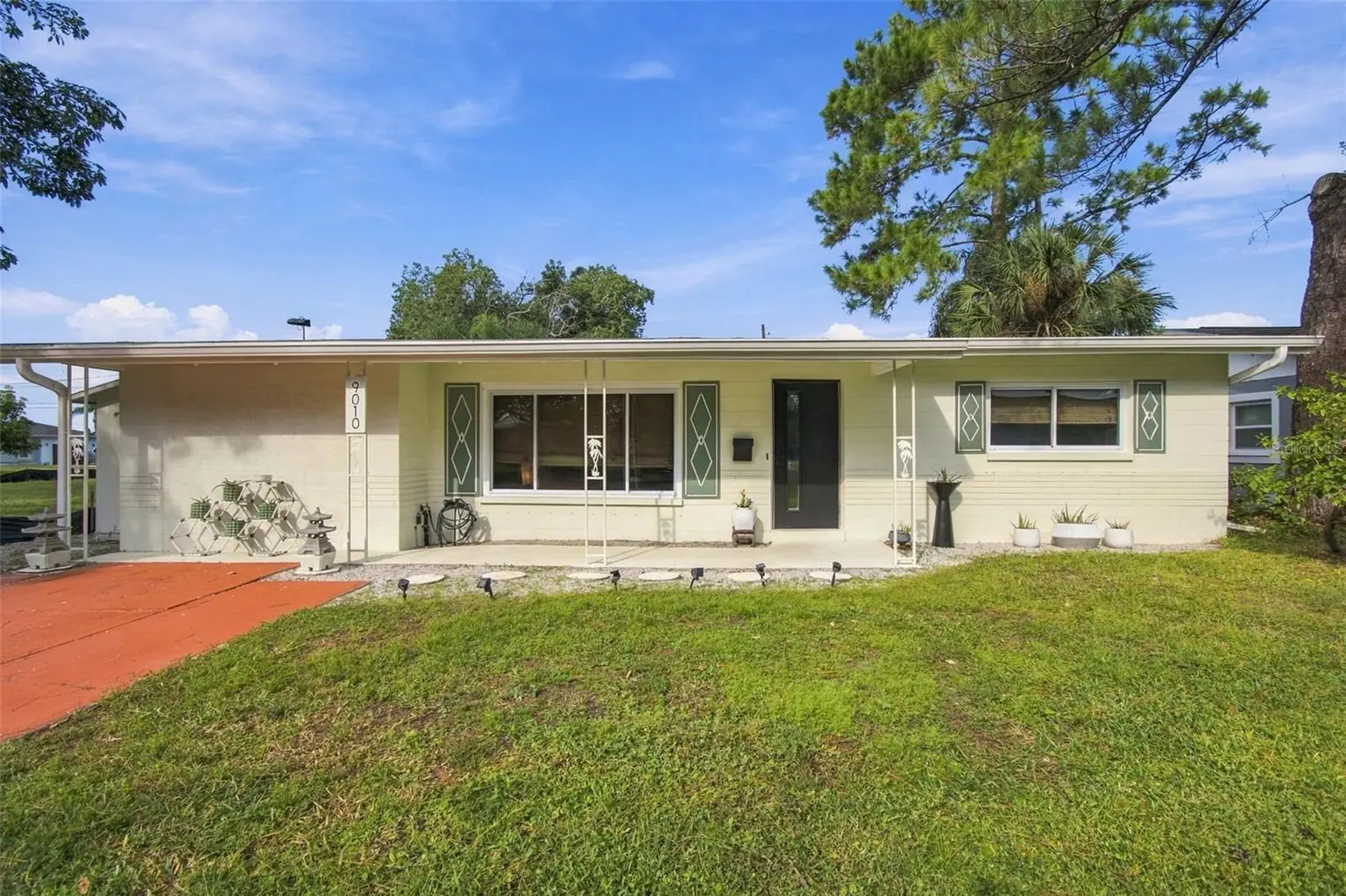 9010 1ST STREET N, ST PETERSBURG, FL, photo 3 of 60
