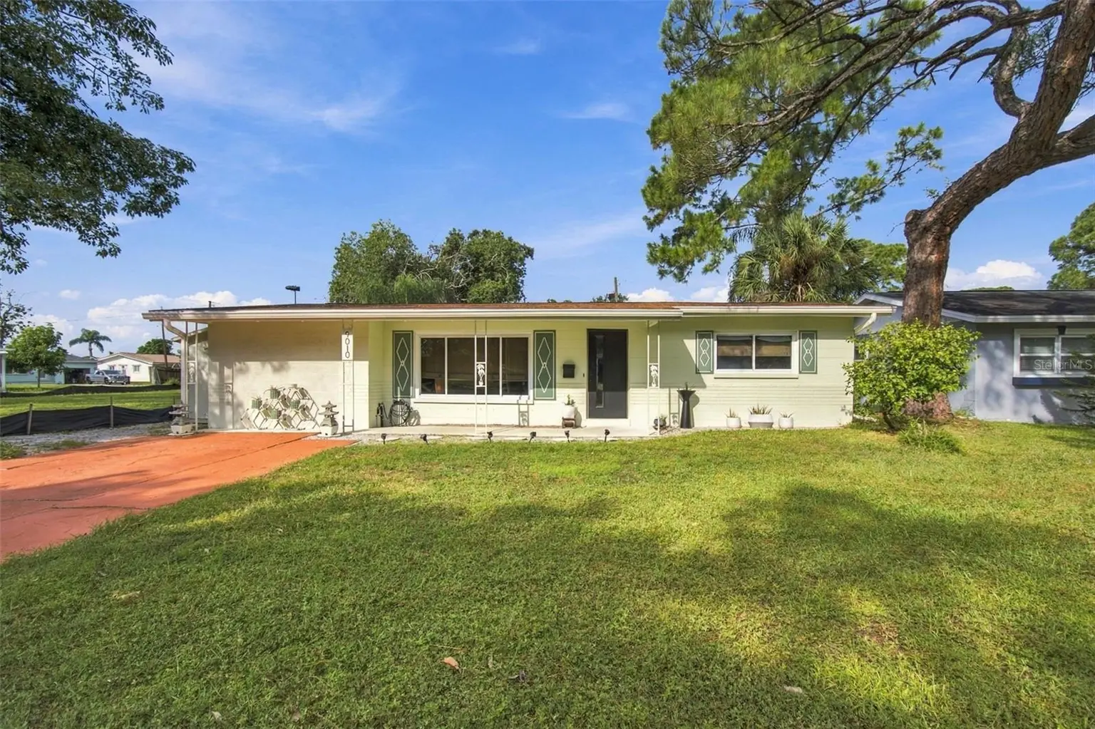 9010 1ST STREET N, ST PETERSBURG, FL, photo 1 of 60
